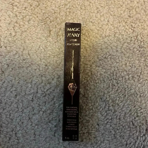 Charlotte Tilbury Magic Away Liquid Concelar 0.13 Fl oz Shade 12.5 - Picture 1 of 3
